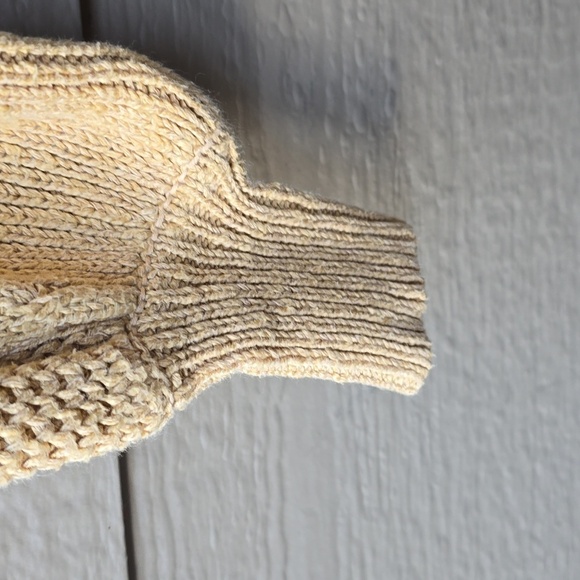 AMERICAN EAGLE Mustard yellow Cable Knit Crew Neck Long Sleeve Sweater XS - Picture 3 of 7